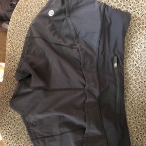 Size 6 lulu shorts
